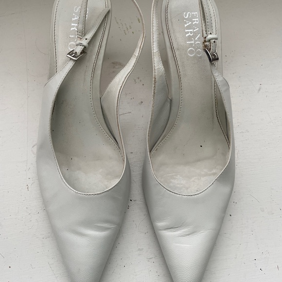 White Slingback Kitten Heels 8.5 - Picture 2 of 4